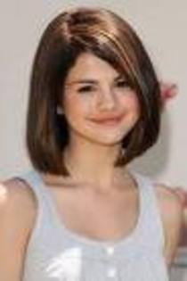 o - selena gomez hairstyle