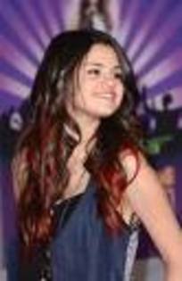 imagesCA7FZ34I - selena gomez style