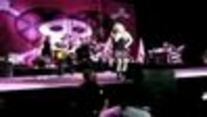 thumb_Avril_Lavigne_-_Hong_Kong_-_088
