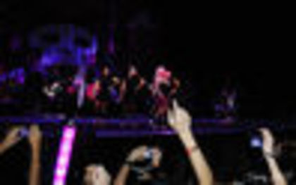 thumb_Avril_Lavigne_-_Hong_Kong_-_101