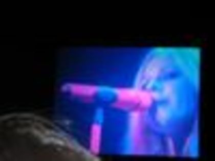 thumb_Avril_Lavigne_-_Hong_Kong_-_108