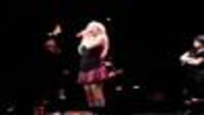 thumb_Avril_Lavigne_-_Hong_Kong_-_115