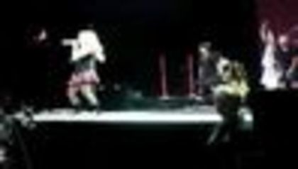 thumb_Avril_Lavigne_-_Hong_Kong_-_124 - Live Performances 2007 Live Performances  August 18 - Hong Kong