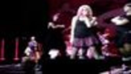 thumb_Avril_Lavigne_-_Hong_Kong_-_131