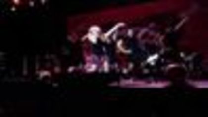 thumb_Avril_Lavigne_-_Hong_Kong_-_135
