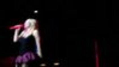 thumb_Avril_Lavigne_-_Hong_Kong_-_138