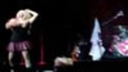 thumb_Avril_Lavigne_-_Hong_Kong_-_147