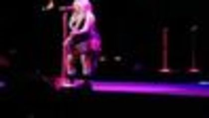 thumb_Avril_Lavigne_-_Hong_Kong_-_167