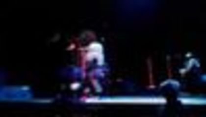 thumb_Avril_Lavigne_-_Hong_Kong_-_173