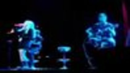 thumb_Avril_Lavigne_-_Hong_Kong_-_211