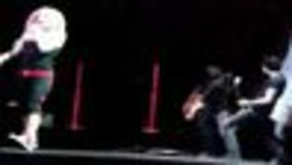 thumb_Avril_Lavigne_-_Hong_Kong_-_225