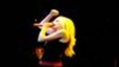 thumb_Avril_Lavigne_-_Hong_Kong_-_229 - Live Performances 2007 Live Performances  August 18 - Hong Kong