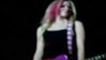 thumb_Avril_Lavigne_-_Hong_Kong_-_236
