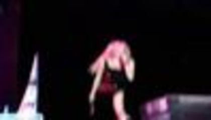 thumb_Avril_Lavigne_-_Hong_Kong_-_253