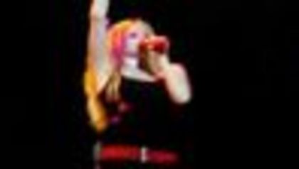 thumb_Avril_Lavigne_-_Hong_Kong_-_258