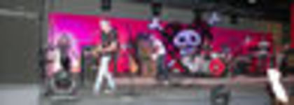 thumb_Avril_Lavigne_-_TBDT_Release_Party_in_Hong_Kong_-_003