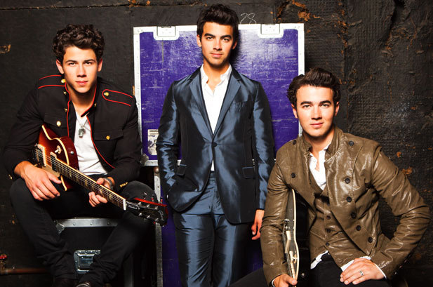 107423-jonas_brothers_617_409