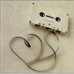 67138_178373602190112_100000524202596_555240_6914966_a