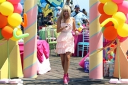 31608330_KWGSAZPOR - Super club Miley