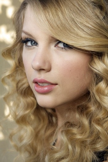 Taylor-Swift-