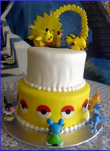 tort cu pokemoni 30$