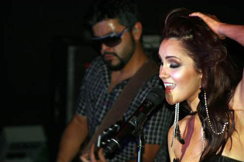83676284 - Dulce Maria
