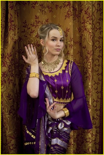 mia-talerico-belly-dancer-01