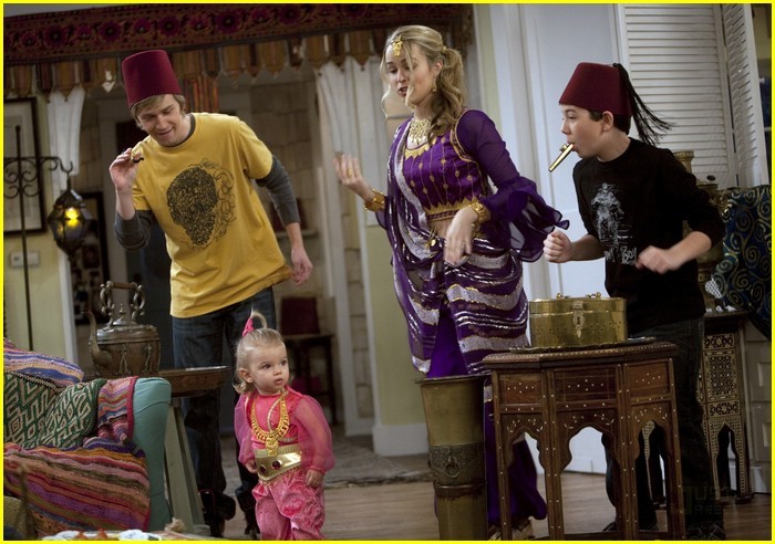 mia-talerico-belly-dancer-04