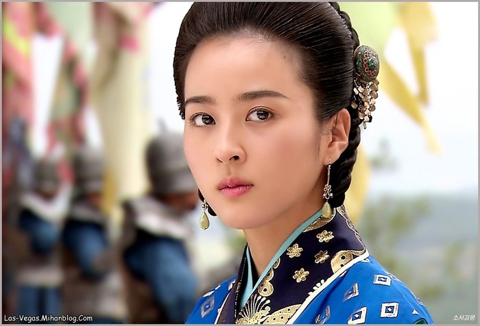 Soosano-Han%20Hye%20Jin%20(13)