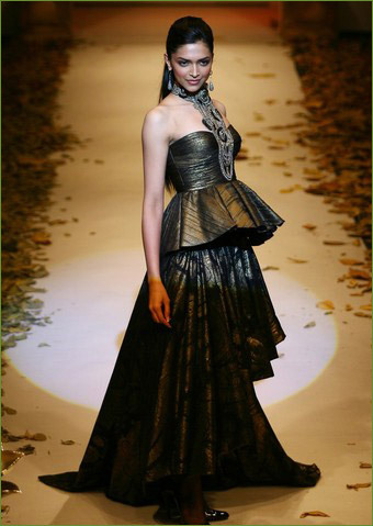 deepika-fashion-show-5[1] - Deepika poze