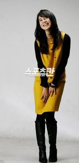 39030_146884191993313_100000152005264_424475_2658739_n - a---ji hyo song---a