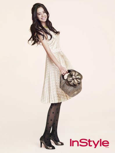 180627_198065350208530_100000152005264_771353_7588509_n - a---ji hyo song---a