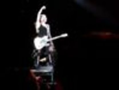 thumb_Avril_Lavigne_-_Toronto_TBDT_-_015