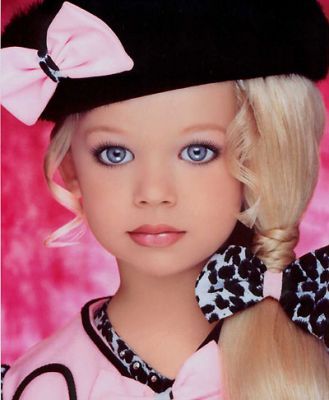 Poza cu Barbie 2 - Concurs Pozele cu Barbie