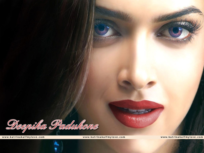 deepika-sexy-lips[1]