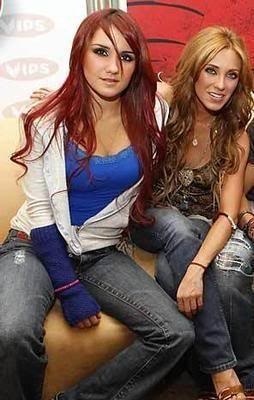 l_785db923252a3386266660daab88faec - Anahi si Dulce Maria