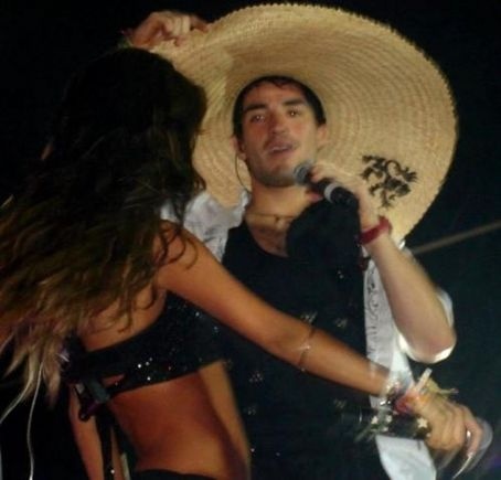 3uiqw2gl1s4ws1w2 - Anahi si Alfonso