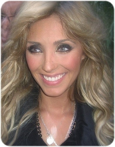 1240078126894_f - 00 Anahi 002