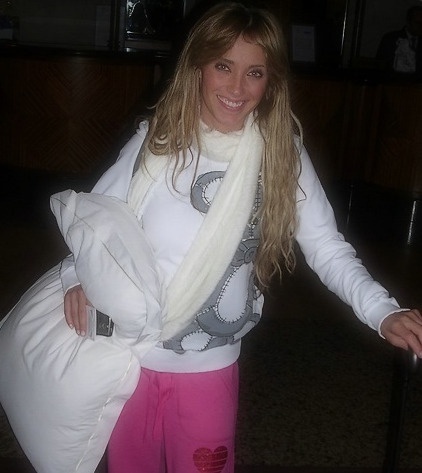1243980775416_f - 00 Anahi 002