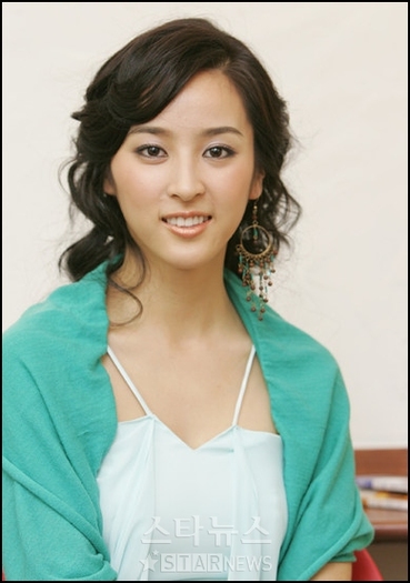 20051031172824141073vd0 - HAN HYE JIN