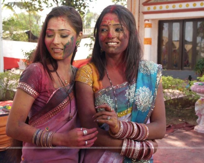 33133-sadhna-and-raginiio