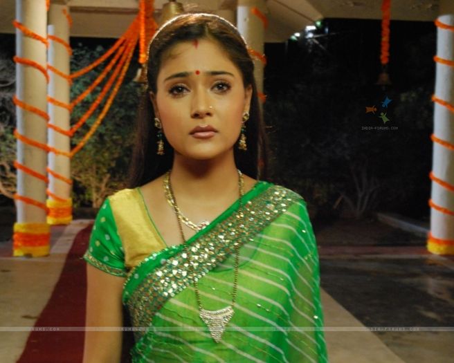 33289-sadhna-talking-to-a-goduy