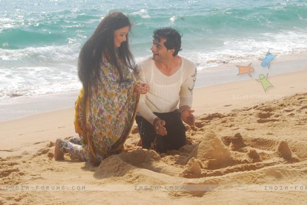 33147-alekh-making-a-gharonda-for-sadhana - SAPNA BABUL KA BIDAAI ALL PICTURES AND WALLPAPERS