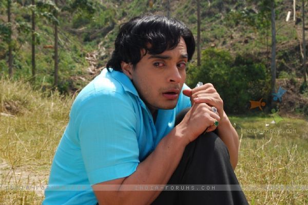 33157-alekh-rajvansh-looking-feared - SAPNA BABUL KA BIDAAI ALL PICTURES AND WALLPAPERS