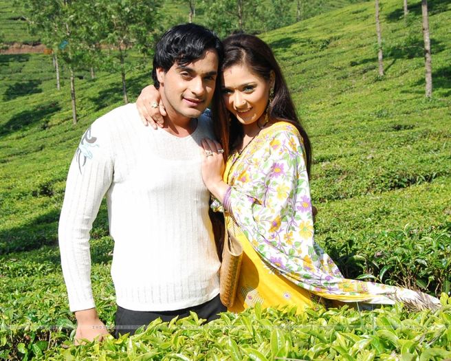 33158-alekh-and-sadhna-in-honeymoon-tripi9 - SAPNA BABUL KA BIDAAI ALL PICTURES AND WALLPAPERS