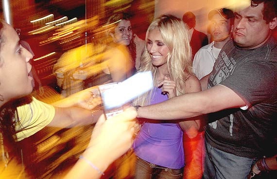 002 - Anahi en Baronneti   Rio de Janeiro    Brasil