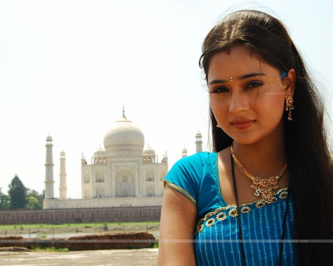 33322-sadhna-looking-gloriousop - SAPNA BABUL KA BIDAAI ALL PICTURES AND WALLPAPERS