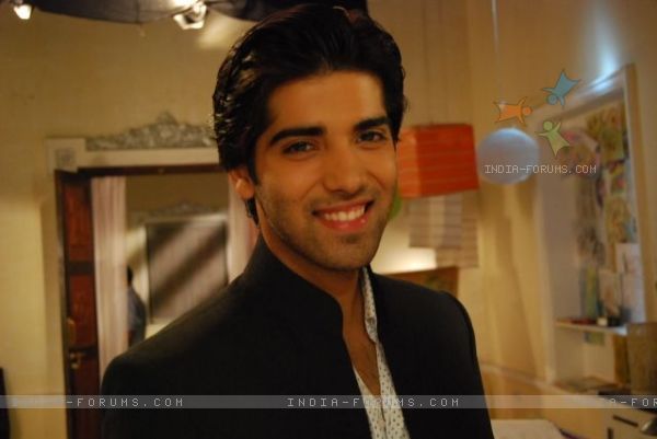 33328-a-still-image-of-kinshuk-mahajan - SAPNA BABUL KA BIDAAI ALL PICTURES AND WALLPAPERS