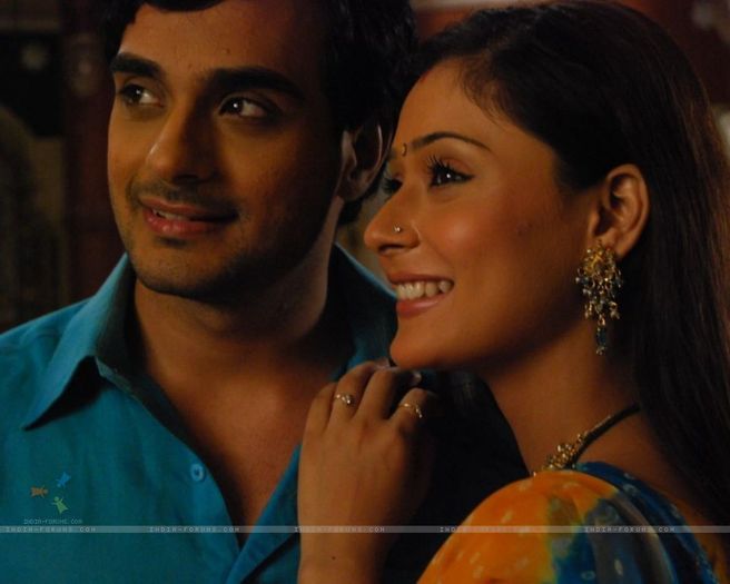 33286-alekh-and-sadhna-looking-happyui - SAPNA BABUL KA BIDAAI ALL PICTURES AND WALLPAPERS