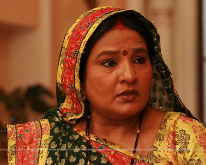 33349-kaushalya-ji-looking-tensedi - SAPNA BABUL KA BIDAAI ALL PICTURES AND WALLPAPERS